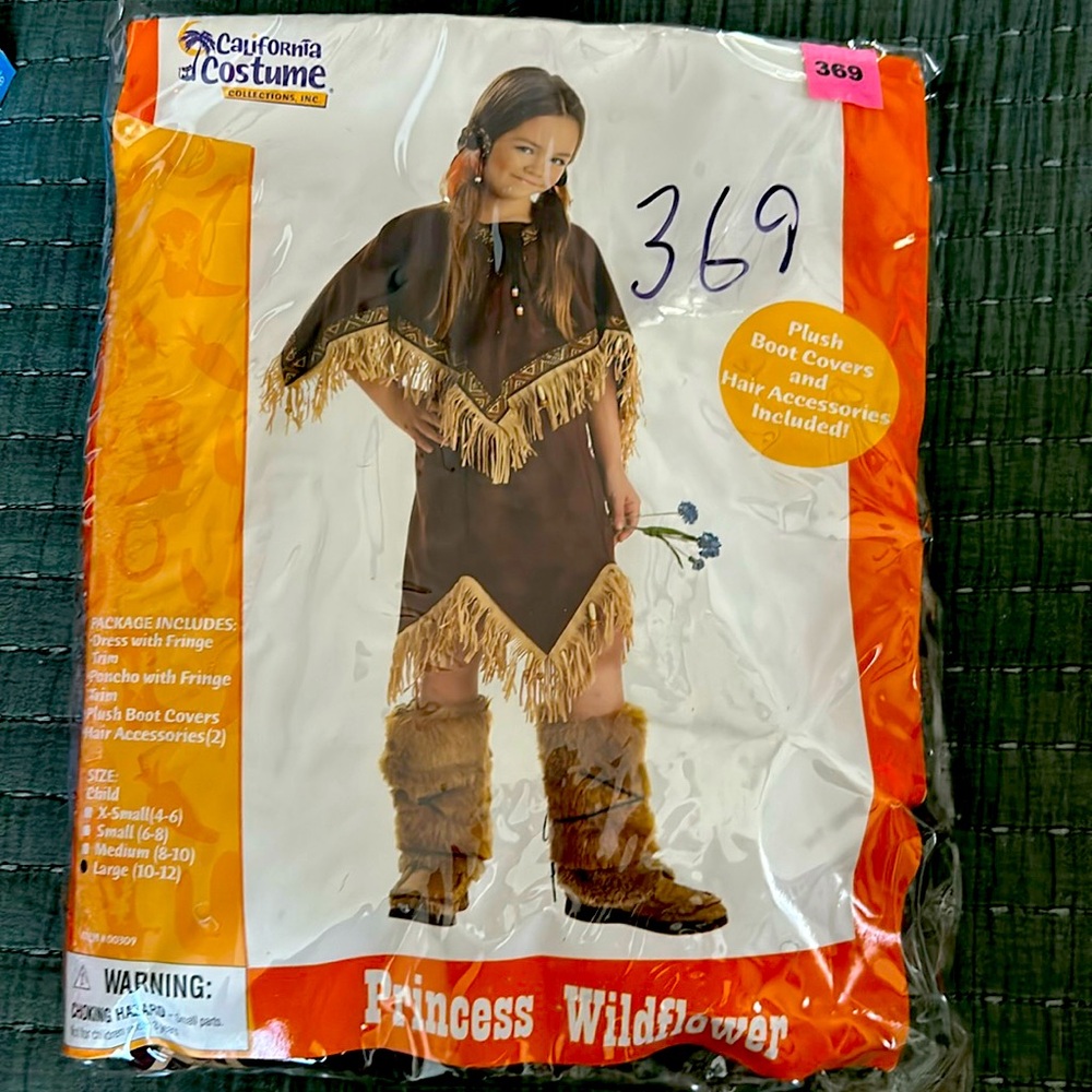 Princess wildflower address with French trim plus boot covers hair accessories s